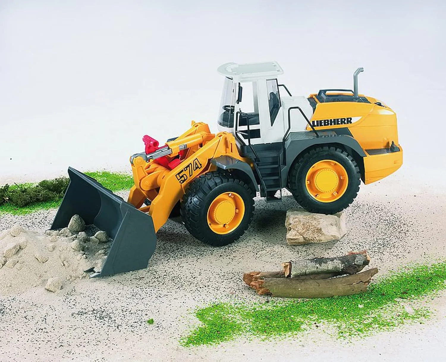 Bruder 2430 Liebherr Articulated road loader L574 Wise - Kids Toys