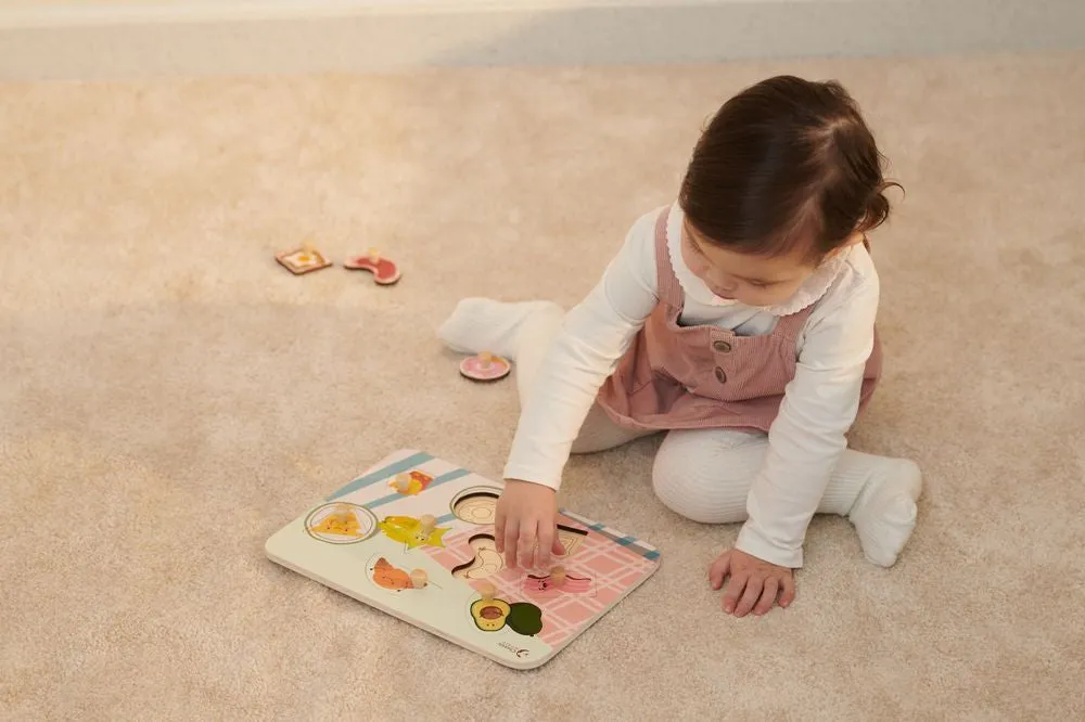 Classic World Breakfast Puzzle With Knobs