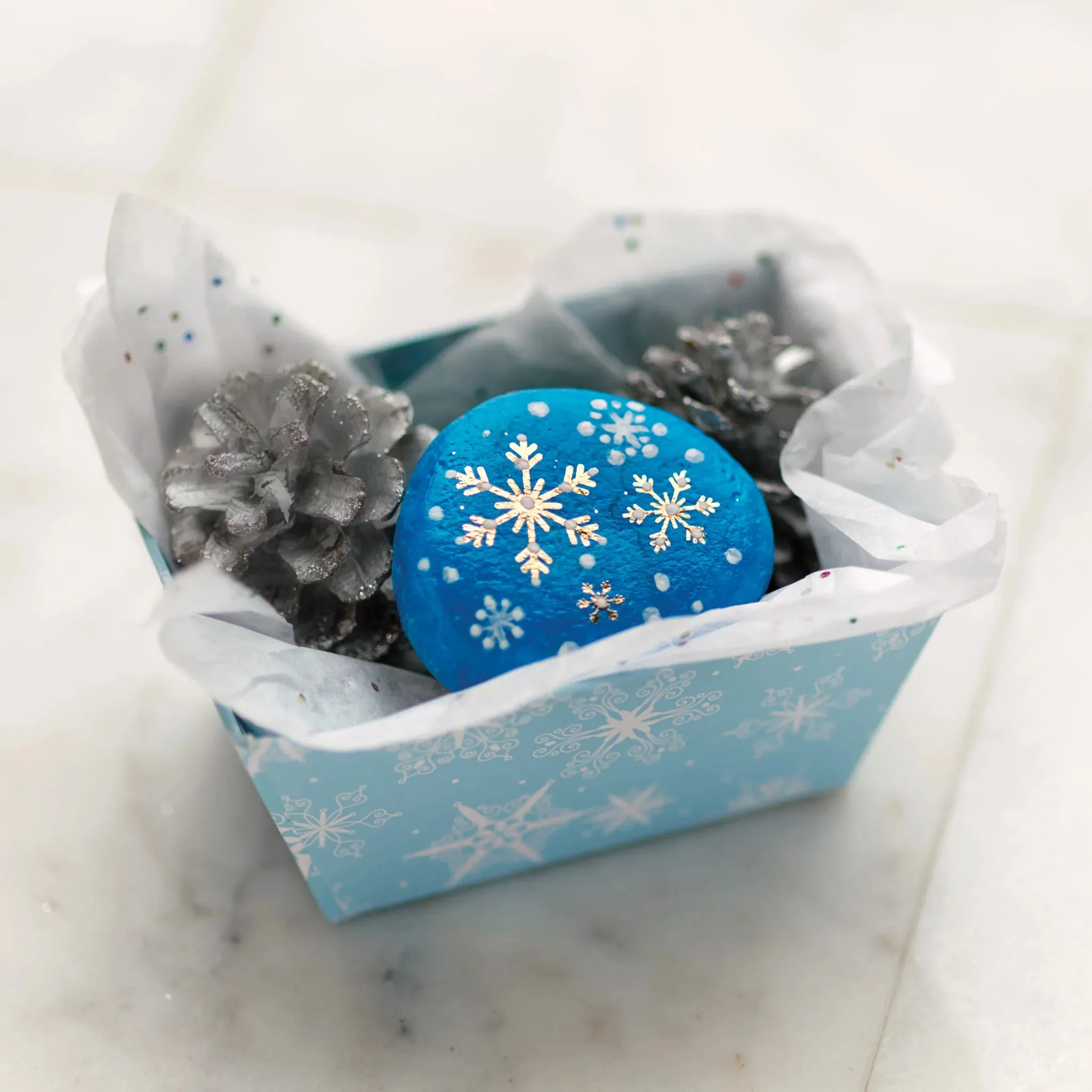 Creativity for Kids 6193 Holiday Hide and Seek Rock Painting Kit Wise - Kids Toys