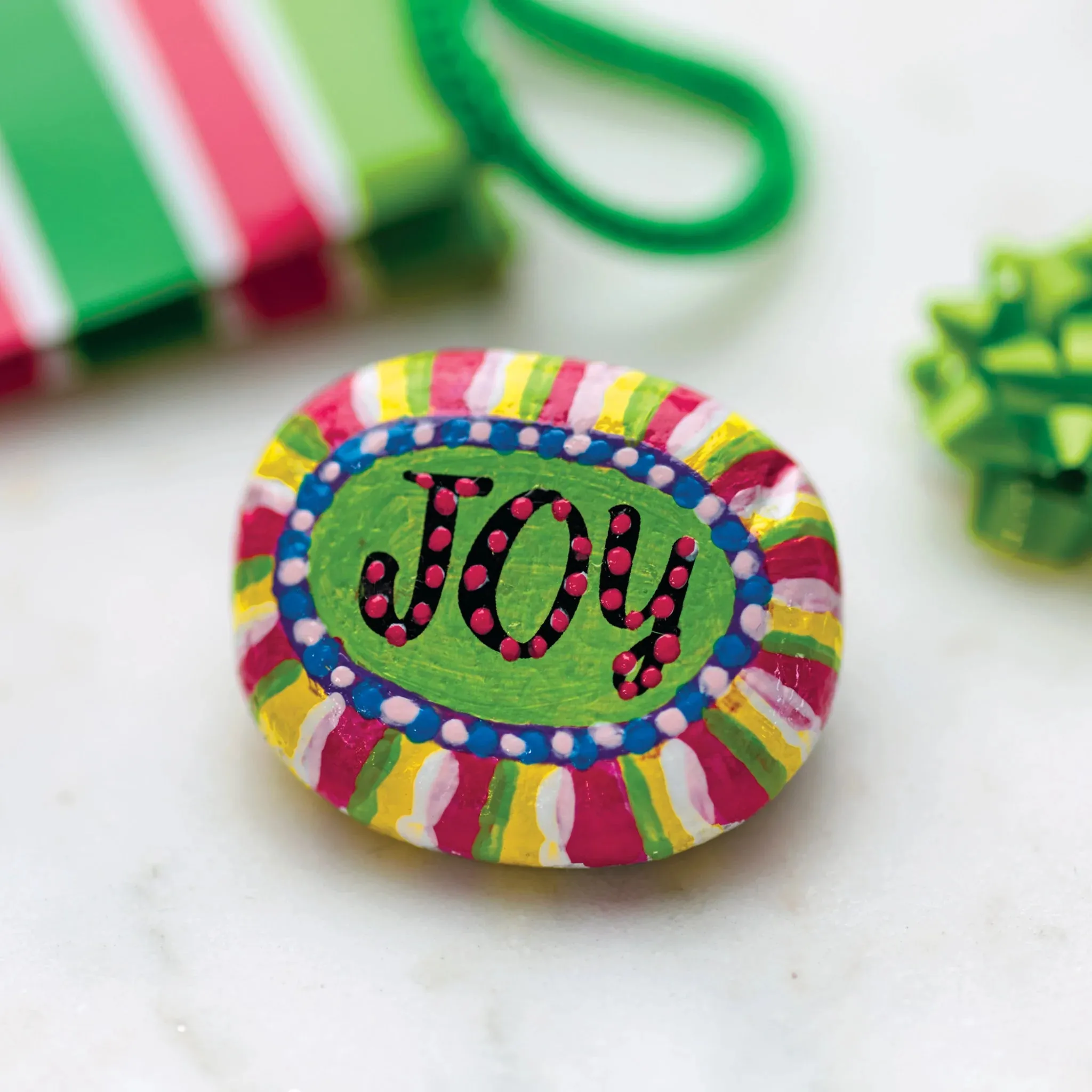 Creativity for Kids 6193 Holiday Hide and Seek Rock Painting Kit Wise - Kids Toys