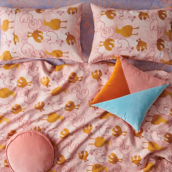 Kip and Co x Ernabella Arts | Tjulpu Kulunypa Linen Quilt Cover