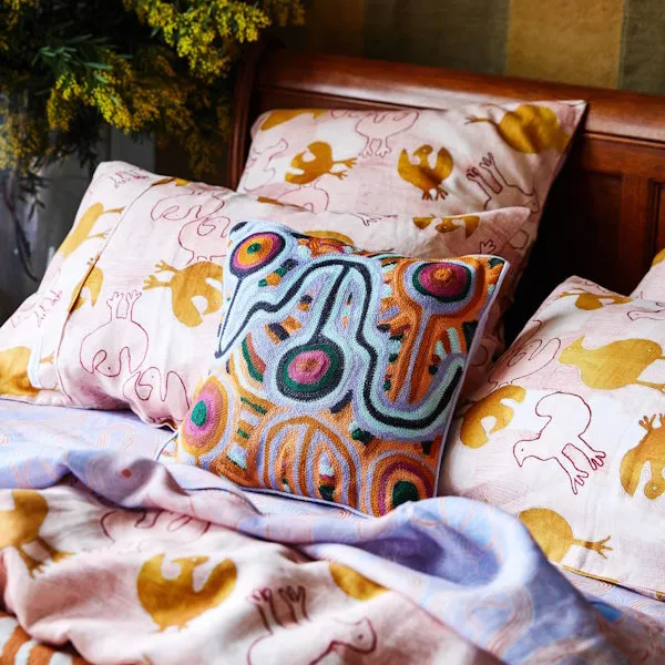 Kip and Co x Ernabella Arts | Tjulpu Kulunypa Linen Quilt Cover