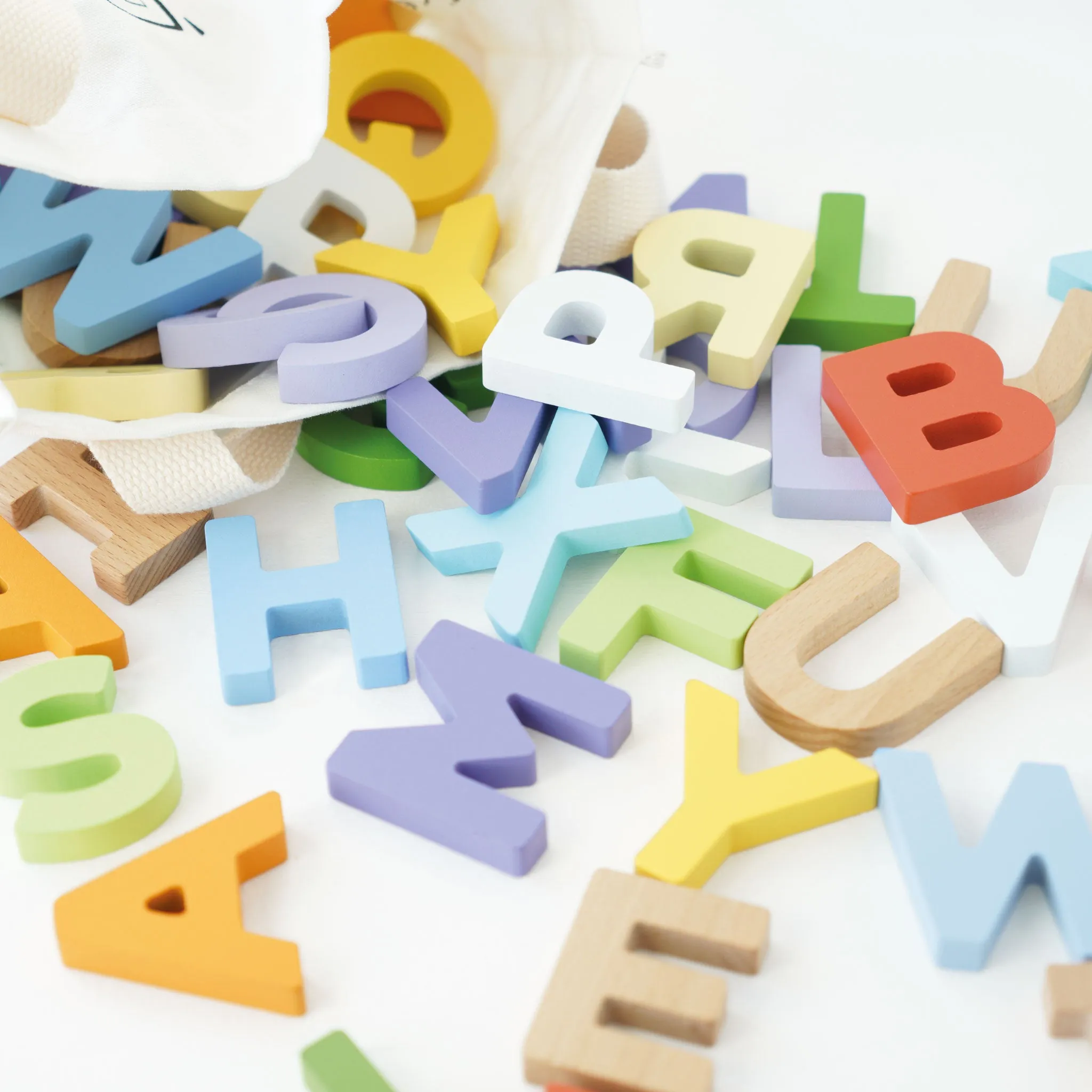 Le Toy Van 143 Wooden Alphabet Set & Bag Wise - Kids Toys