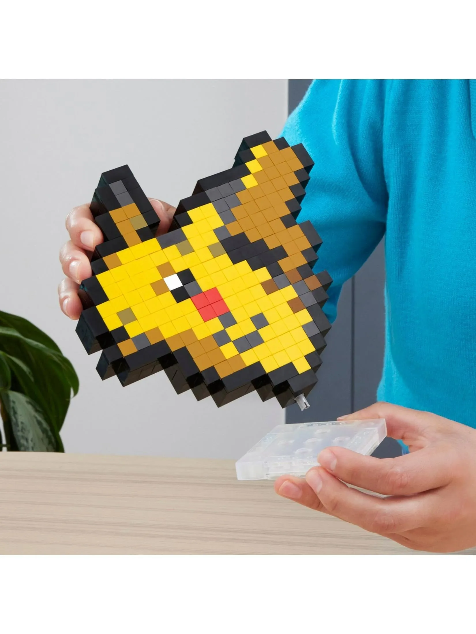 MEGA Pokémon - Pikachu Pixel Art
