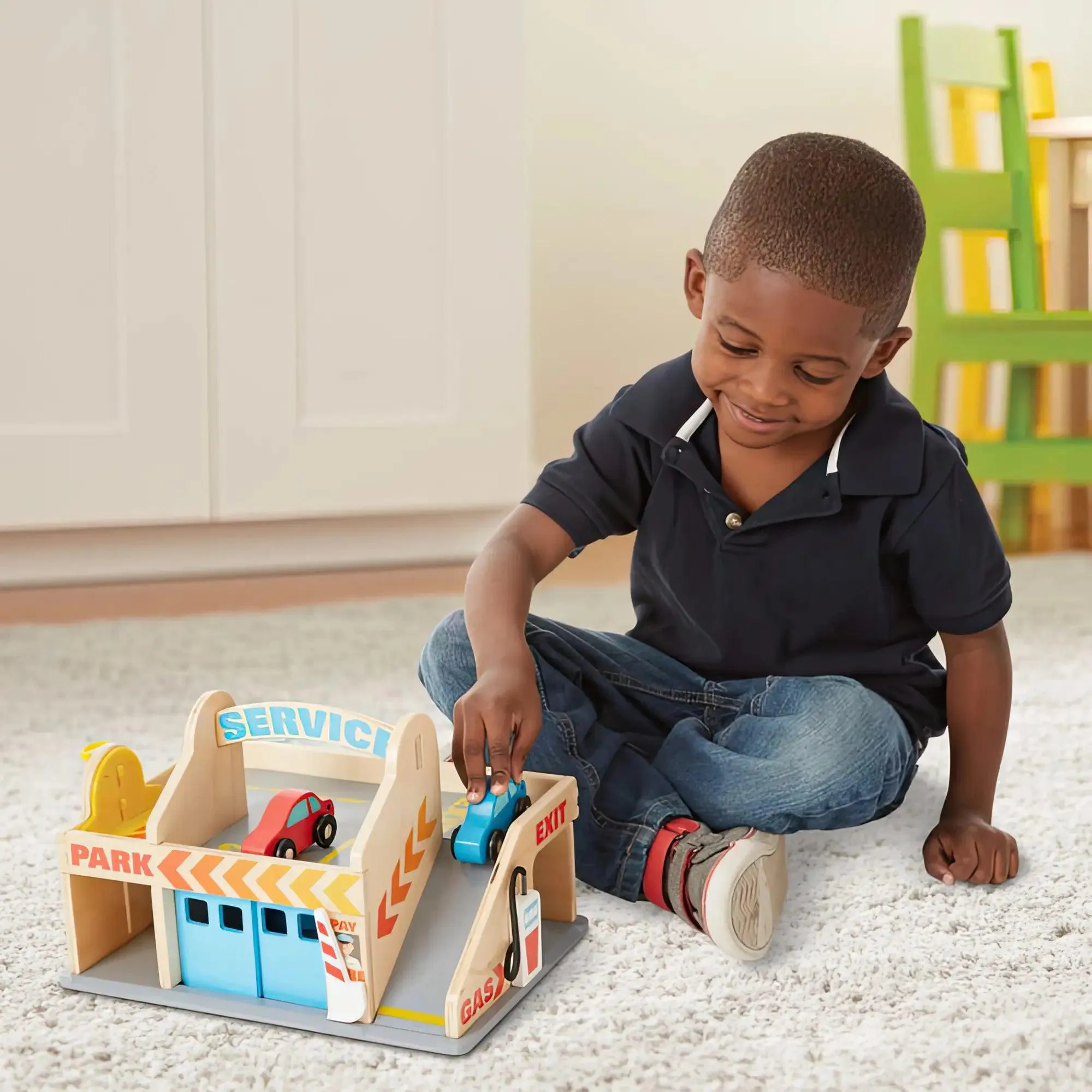 Melissa & Doug Service Station Parking Garage