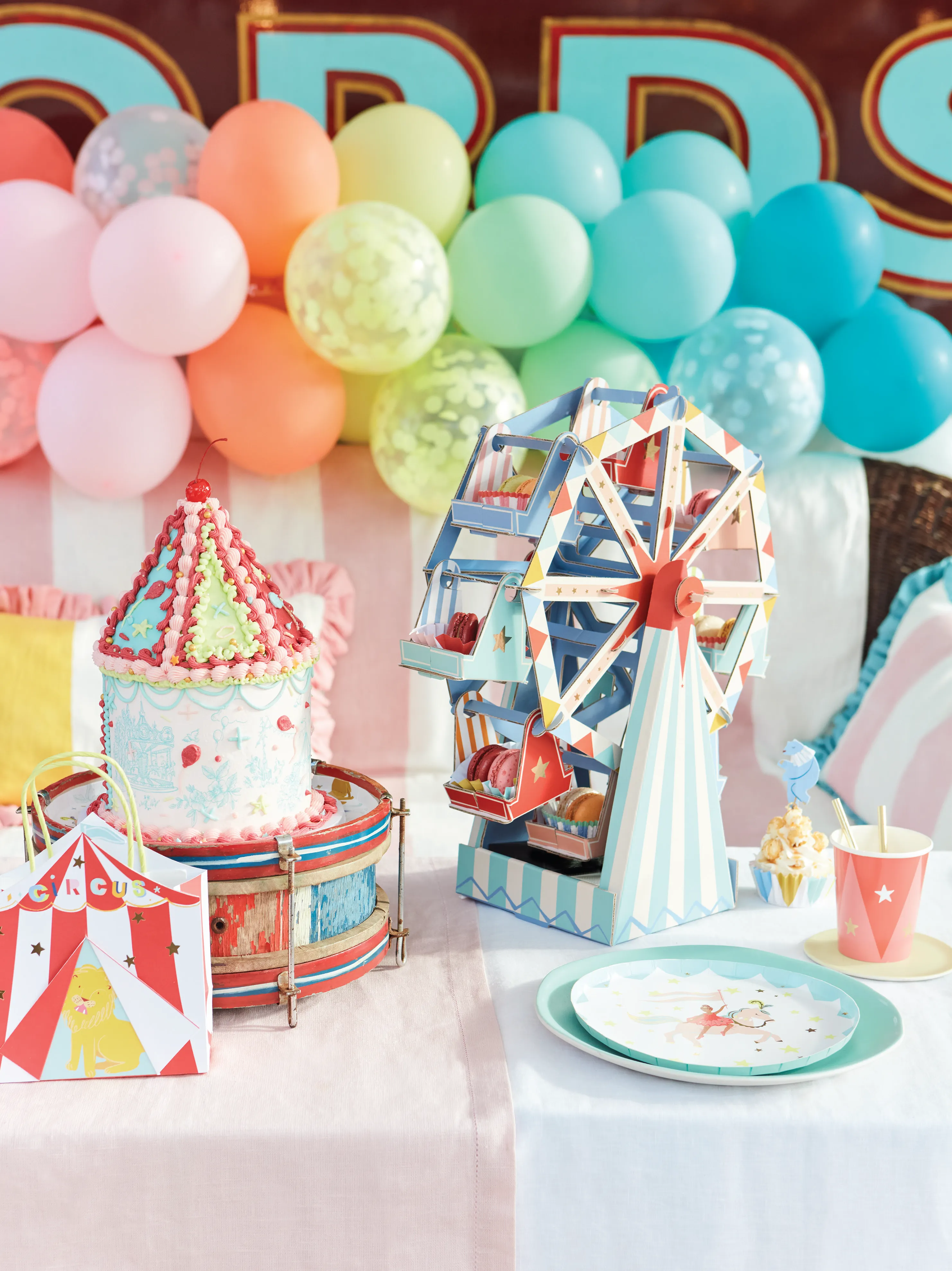Meri Meri Party Rainbow Balloon Arch Kit