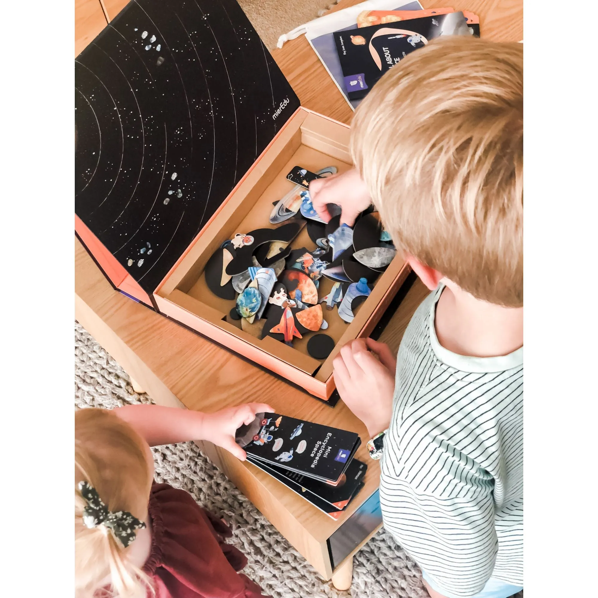 MierEdu Magnetic Puzzle - All About Space