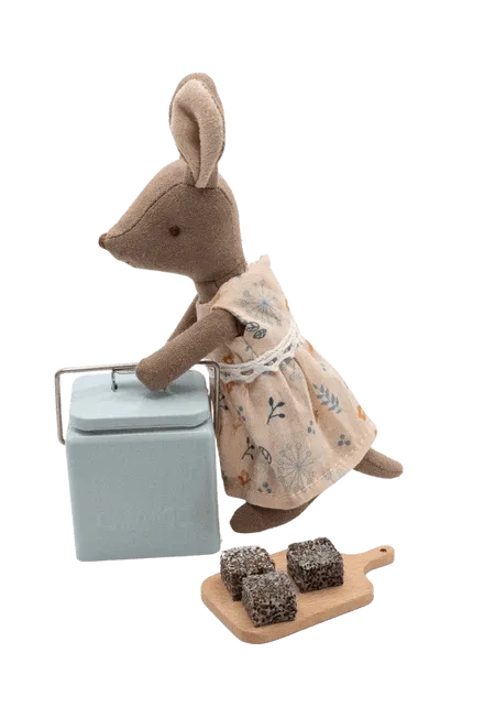 The T'roo-Blue Esky with Lamingtons | Rugaroo Doll Accessories: NEW ARRIVAL BACK IN STOCK